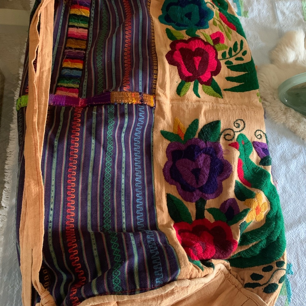 Large vintage Guatemalan bag with Colorful Embroidered Floral Design